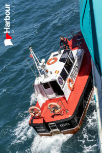 Pilot disembark Jaume I