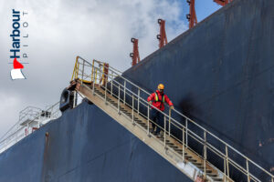 Pilot disembark Pinnacle Spirit