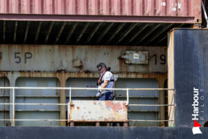 Pilot disembark Tradewind